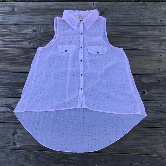 eyelash couture Tops - Eyelash Couture Women Top Sleeve less Button Down